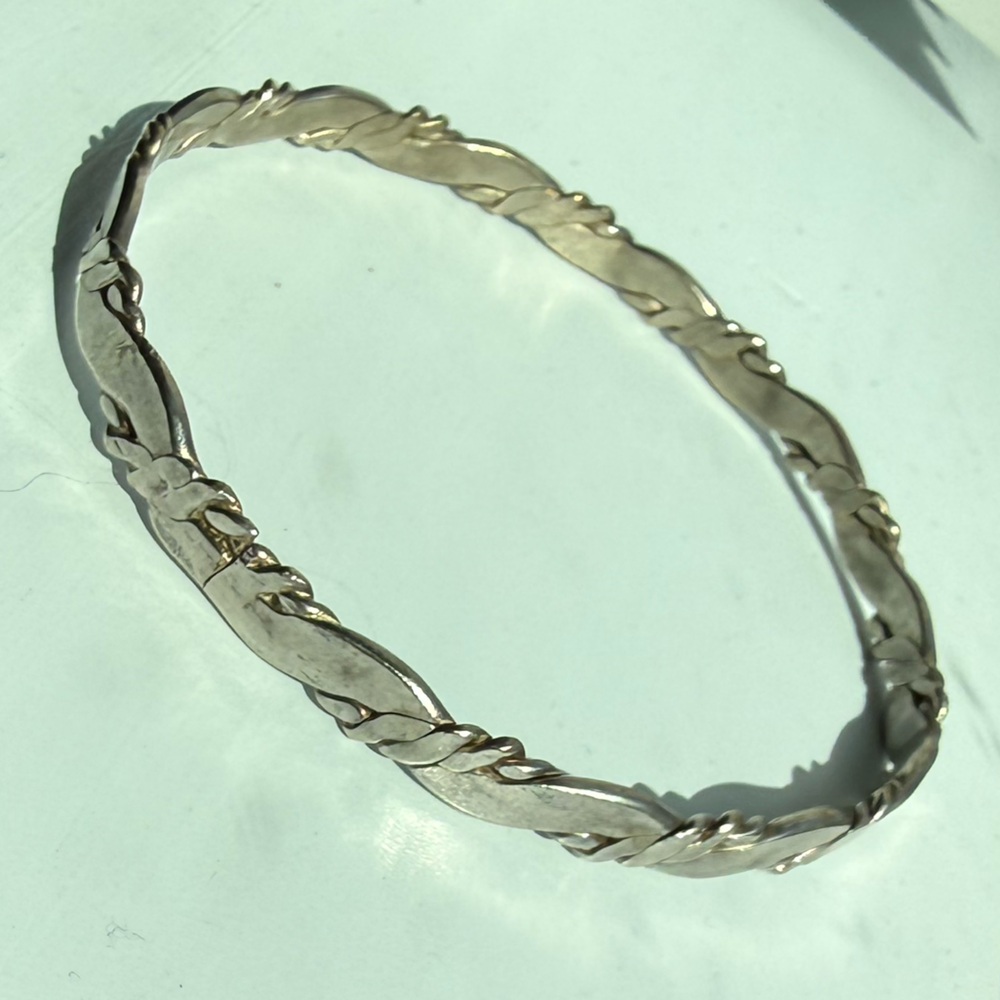 Vintage Taxco Sterling Silver Braided Twist
Bangle Bracelet 13.91g 8"